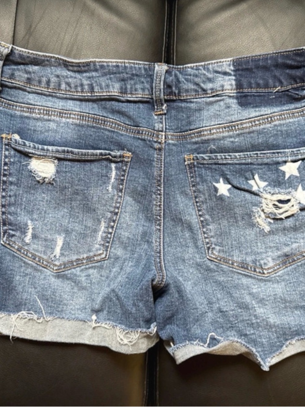 Maurices Junior’s Denim Shorts Size 11/12 - Picture 10 of 13